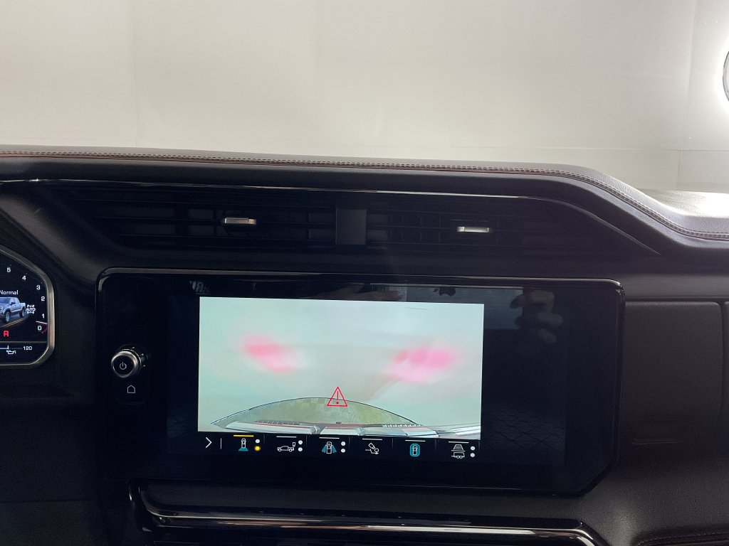 Used 2023 GMC Sierra 1500 AT4 w/ Technology Package AWD/4WD image 26