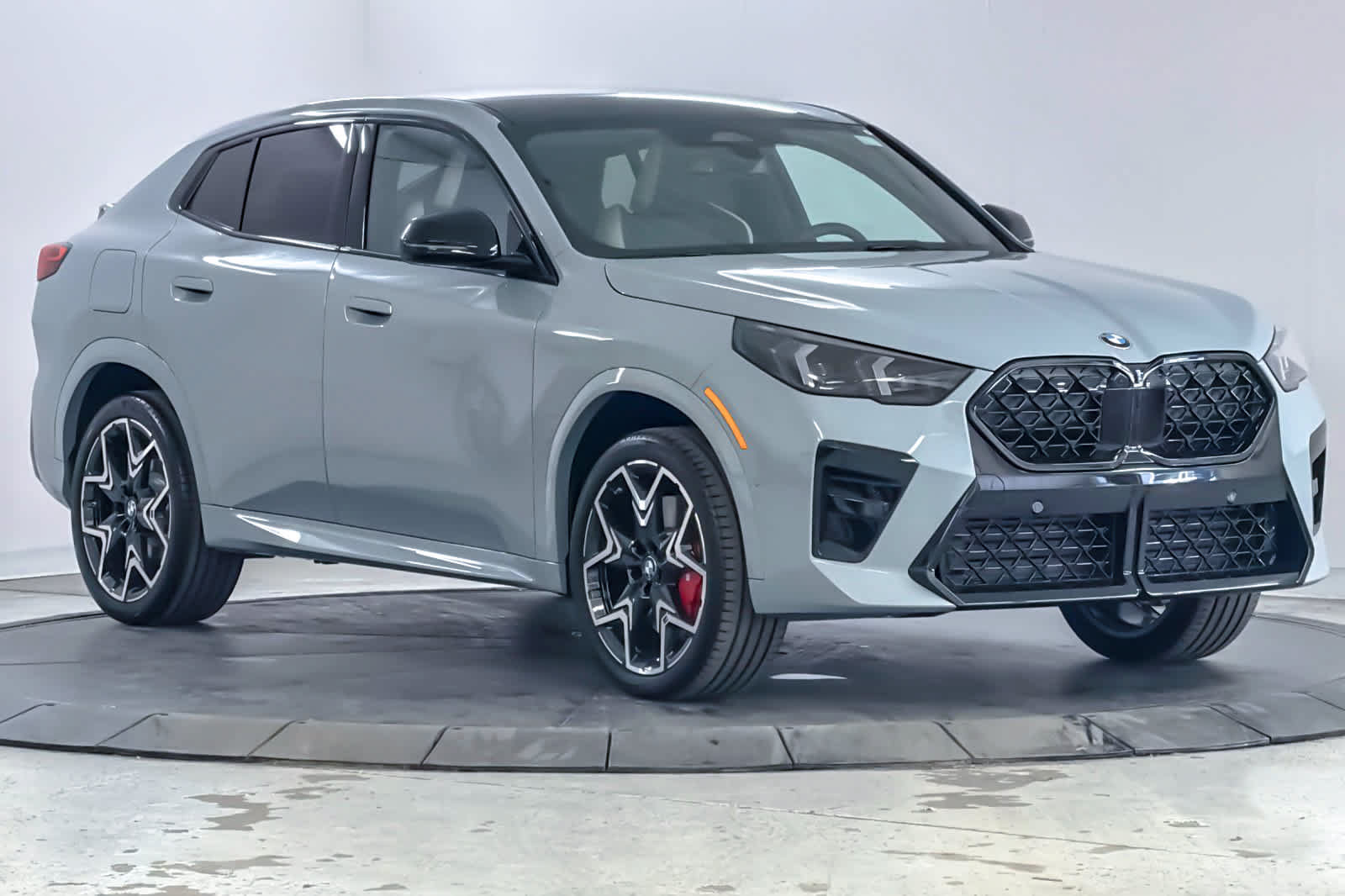 New 2026 BMW X2 xDrive28i w/ Technology Package AWD/4WD image 9