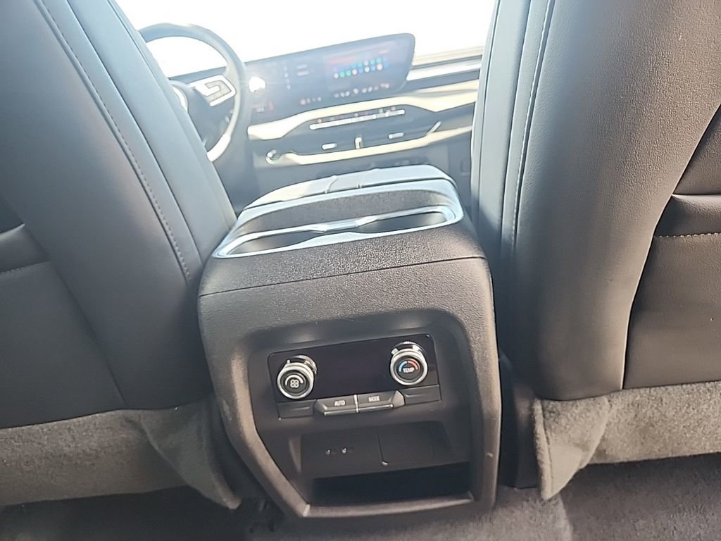 Used 2025 Buick Enclave Sport Touring image 16