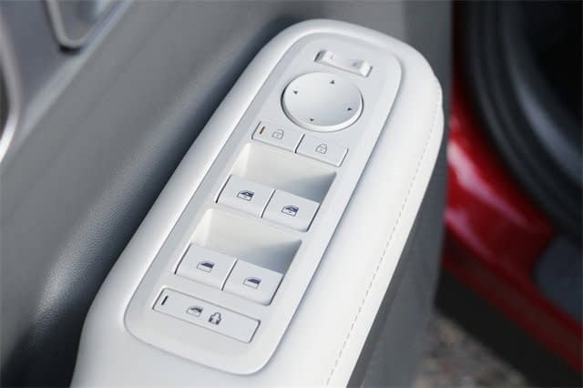 Certified 2025 Hyundai Santa Fe SEL image 22