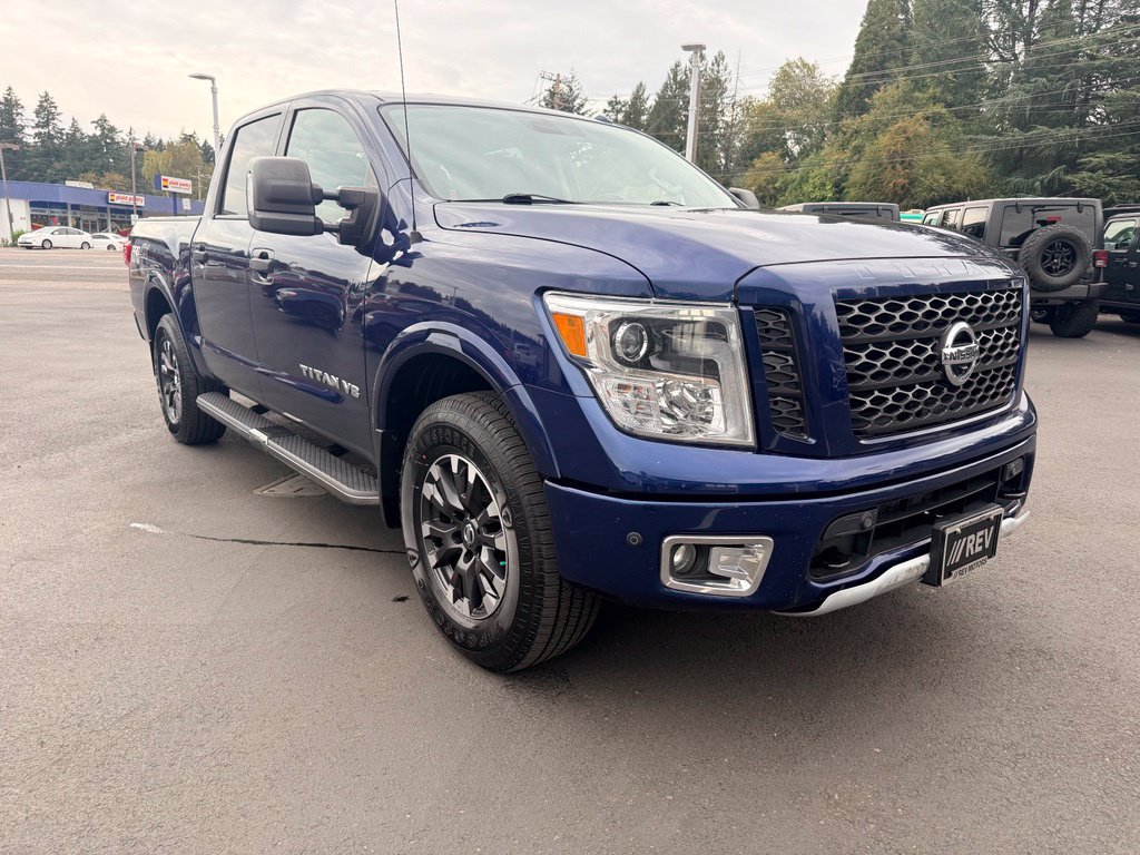 Used 2018 Nissan Titan PRO-4X AWD/4WD image 7