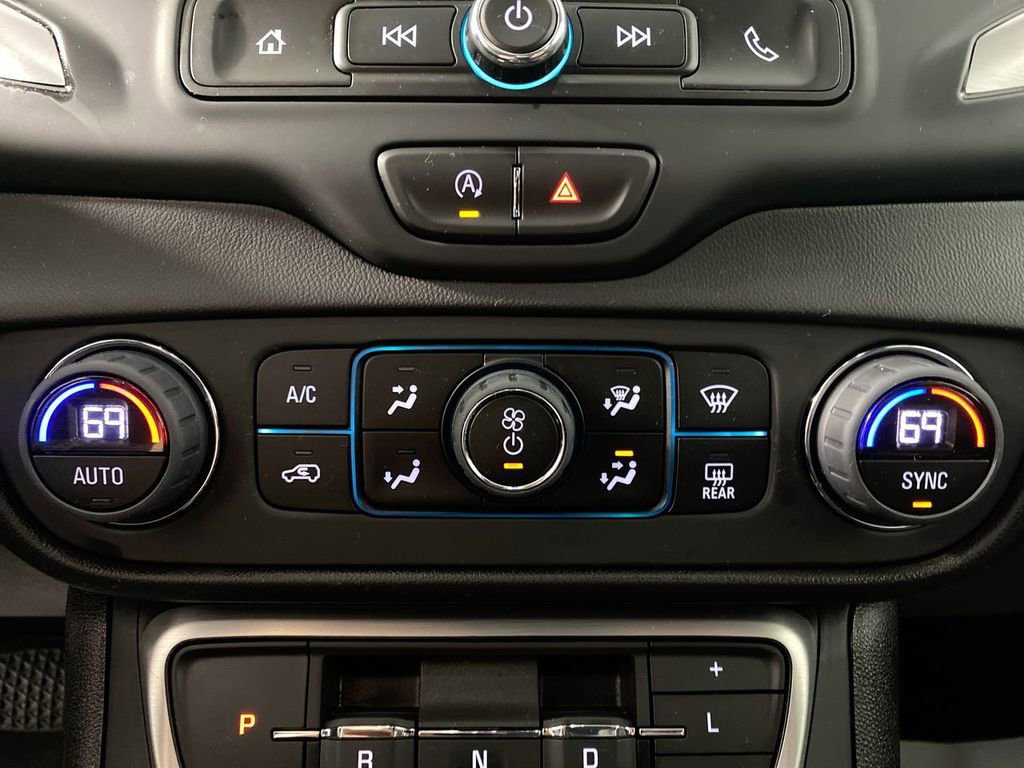 Certified 2024 GMC Terrain SLE w/ Driver Convenience Package AWD/4WD image 18