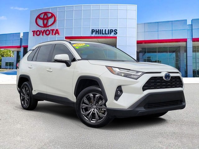 Used 2022 Toyota RAV4 XLE Premium image 1