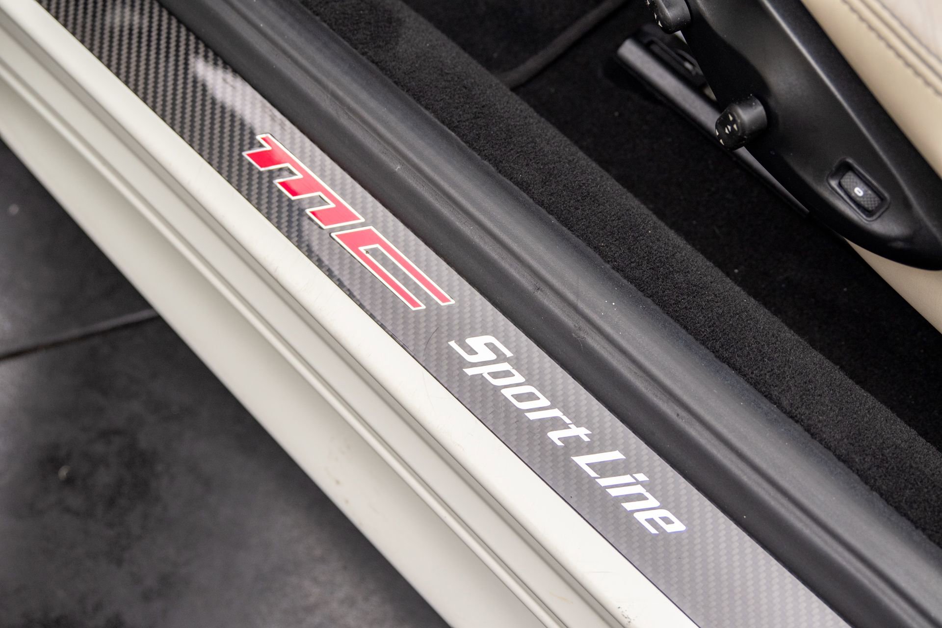 Used 2018 Maserati GranTurismo Sport image 41