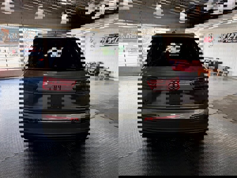 Used 2018 Audi Q7 3.0T Prestige image 14