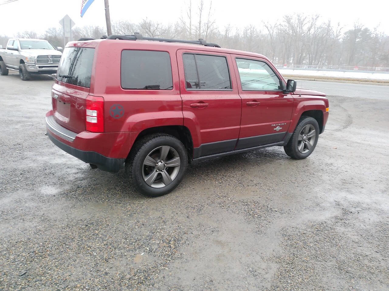 Used 2014 Jeep Patriot Latitude w/ Freedom Edition Package image 5