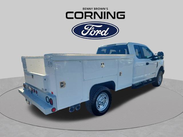 Certified 2017 Ford F350 XL w/ Power Equipment Group AWD/4WD image 5