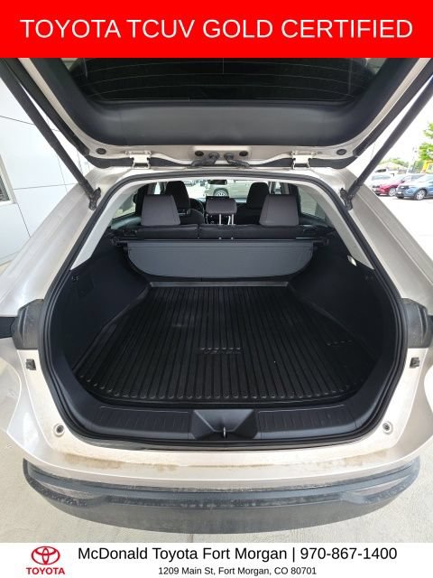 Used 2024 Toyota Venza LE AWD/4WD image 18