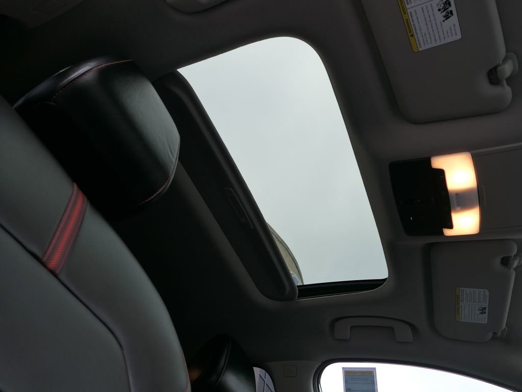 Used 2023 Nissan Sentra SR w/ SR Premium Package FWD image 28