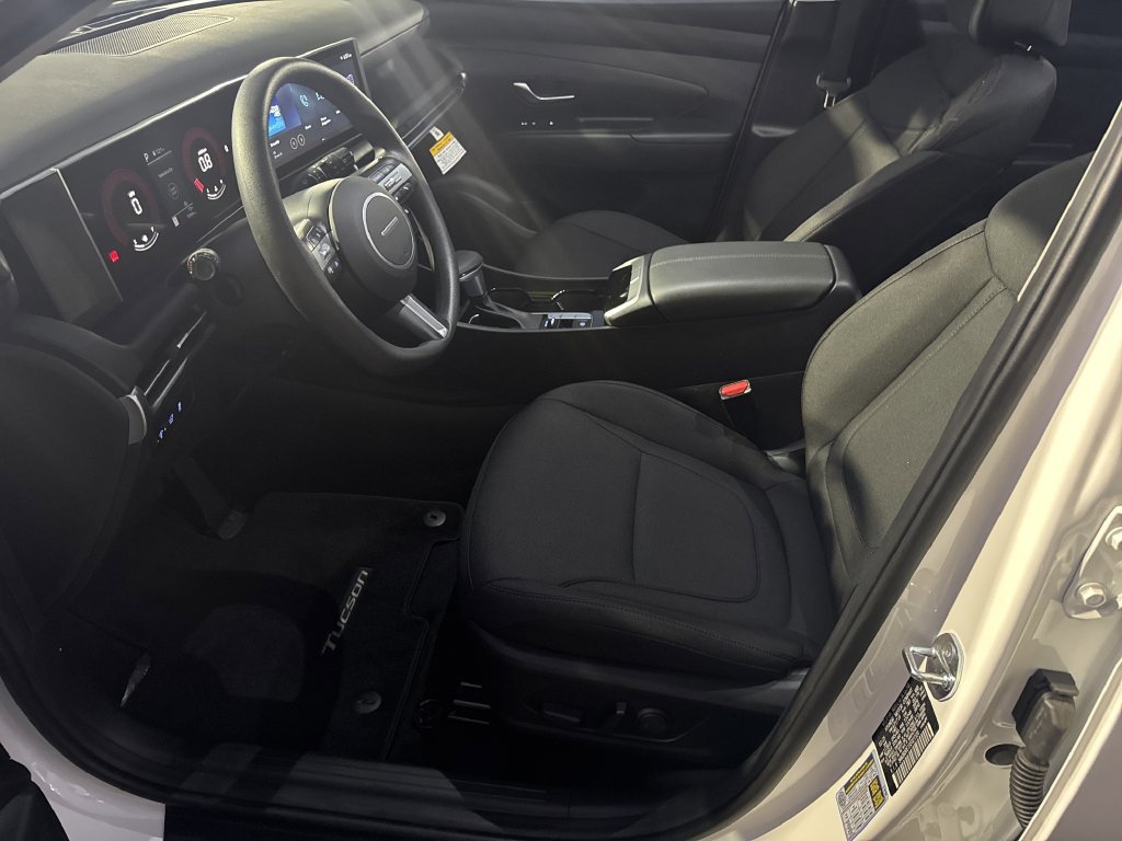 Used 2025 Hyundai Tucson SEL FWD image 9