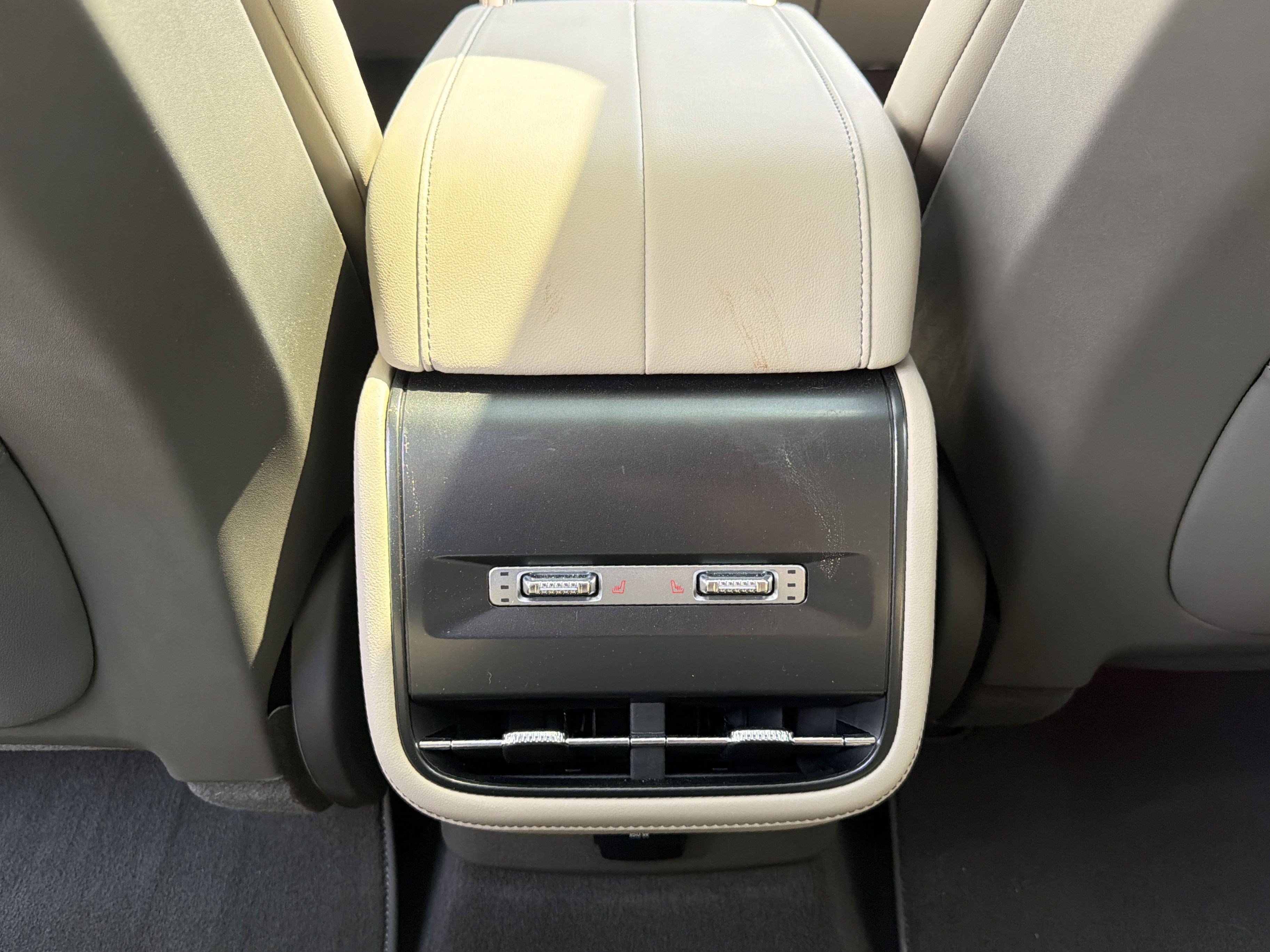 Used 2025 Lincoln Nautilus Reserve AWD/4WD image 49