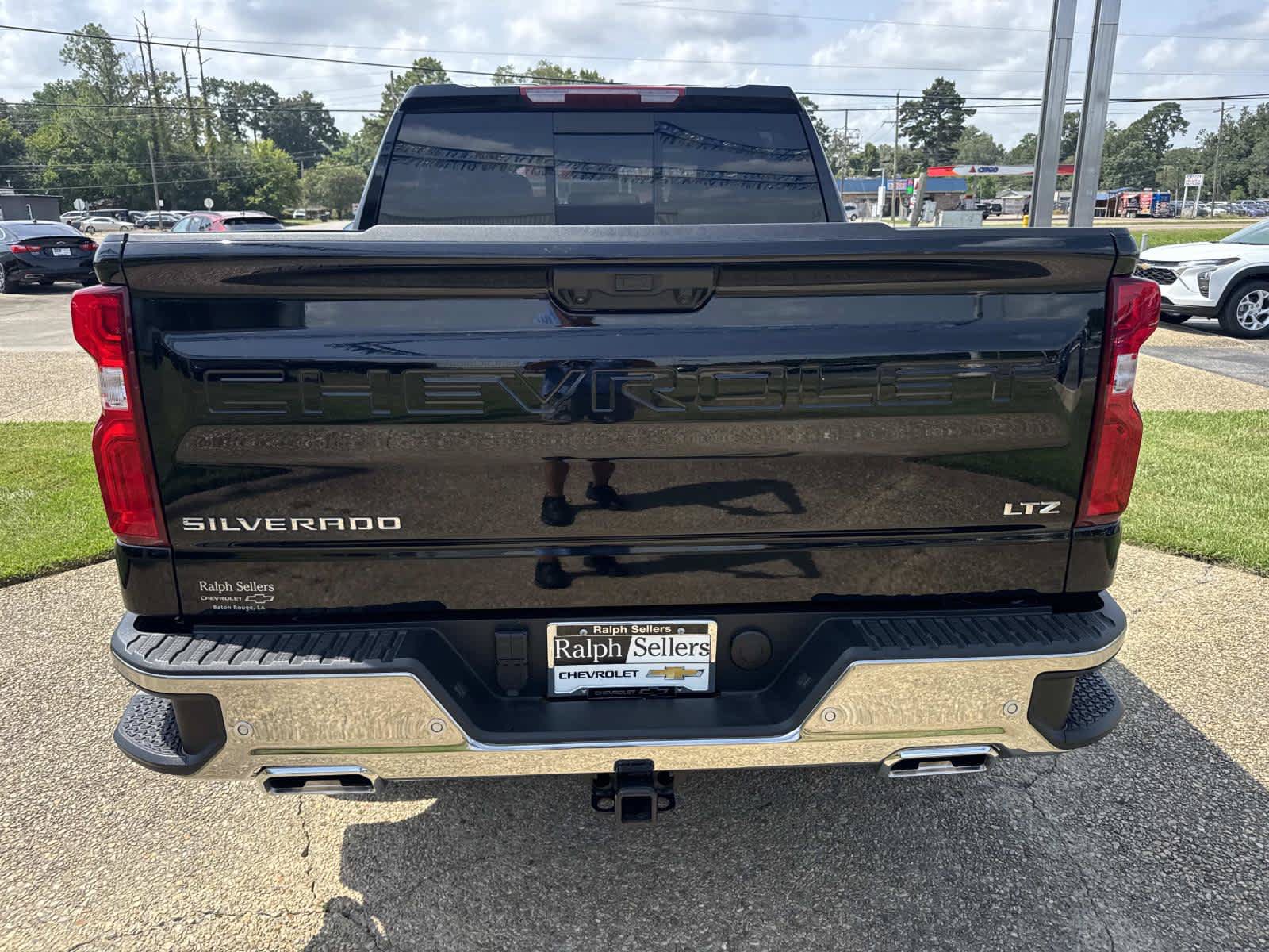 New 2026 Chevrolet Silverado 1500 LTZ w/ LTZ Premium Package AWD/4WD image 5