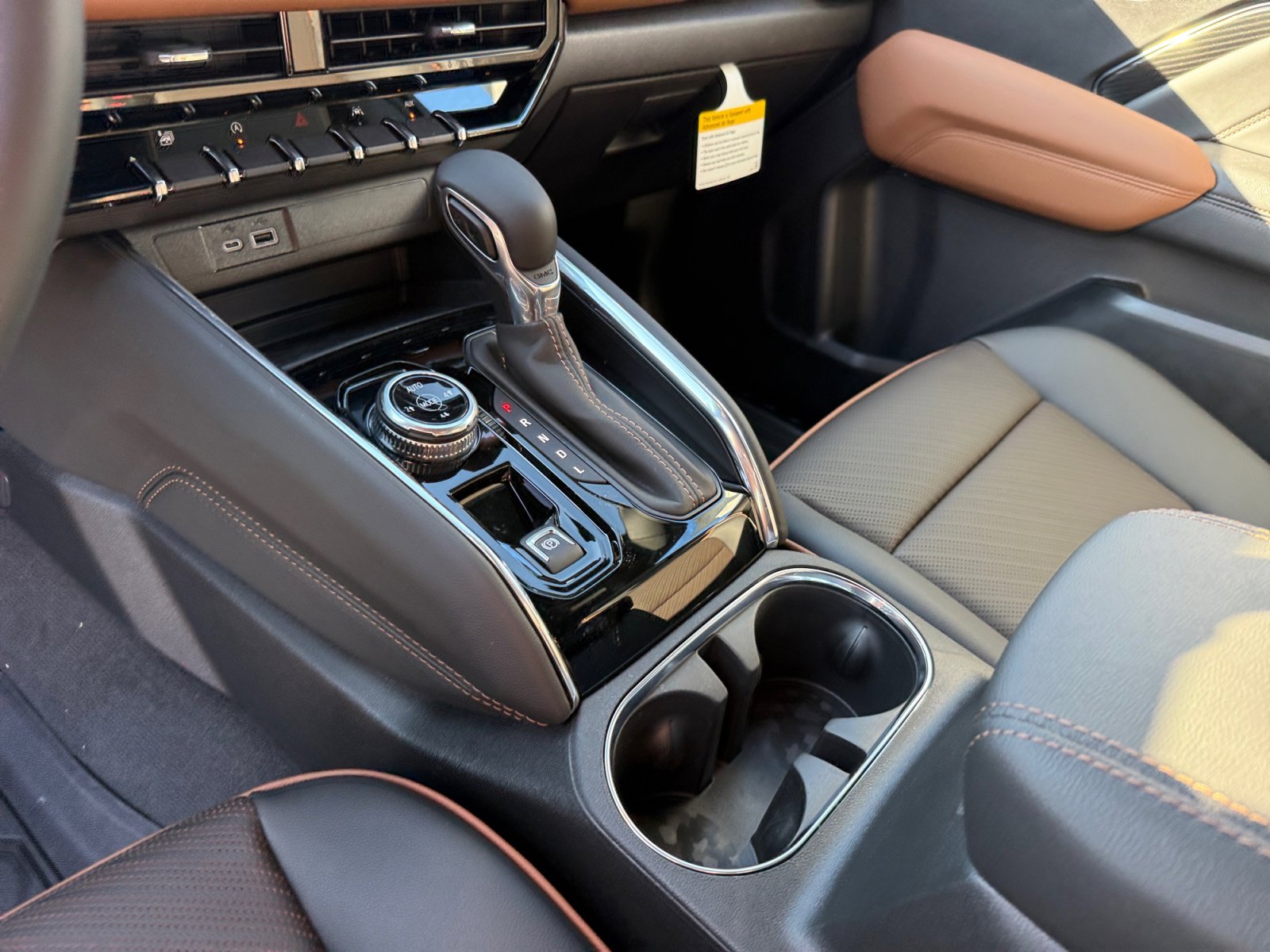 New 2026 GMC Canyon AT4 w/ Technology Plus Package image 13