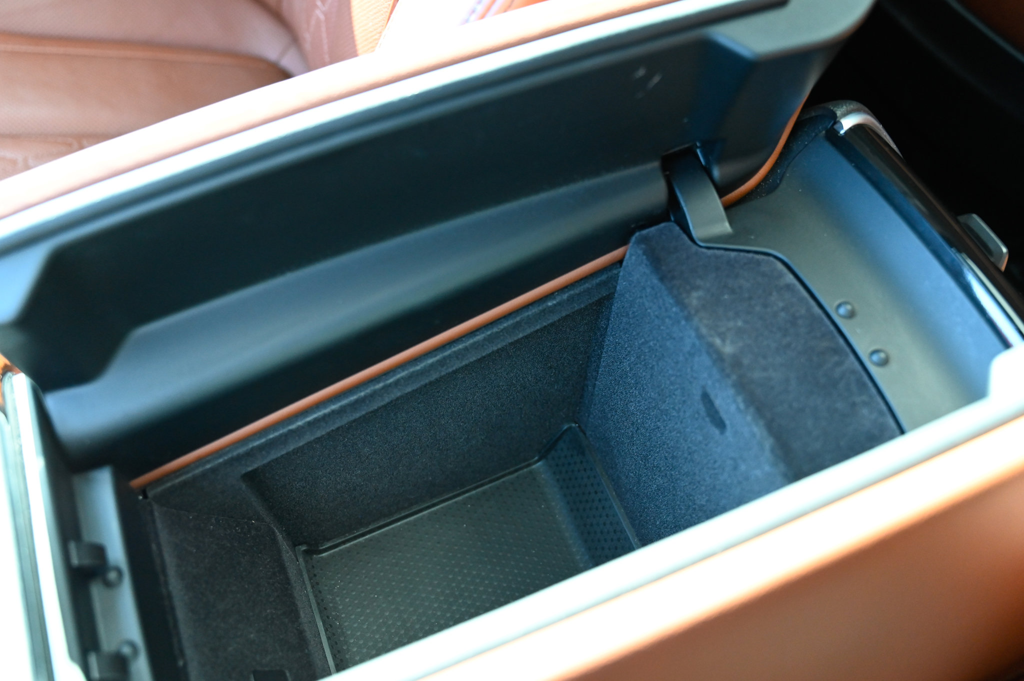 Used 2024 BMW ALPINA XB7 image 32