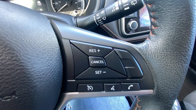 Used 2018 Nissan Kicks SR FWD image 24