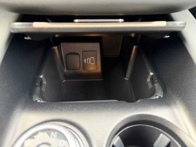 Used 2025 Ford Explorer Active image 22