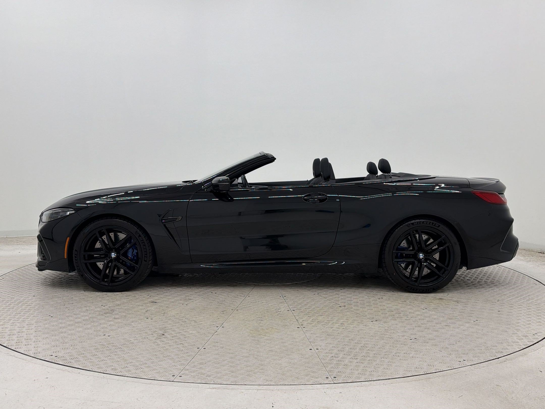 Used 2024 BMW M8 Competition AWD/4WD image 2