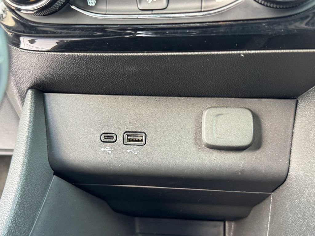 Used 2024 Buick Encore GX Sport Touring w/ Comfort Package image 27