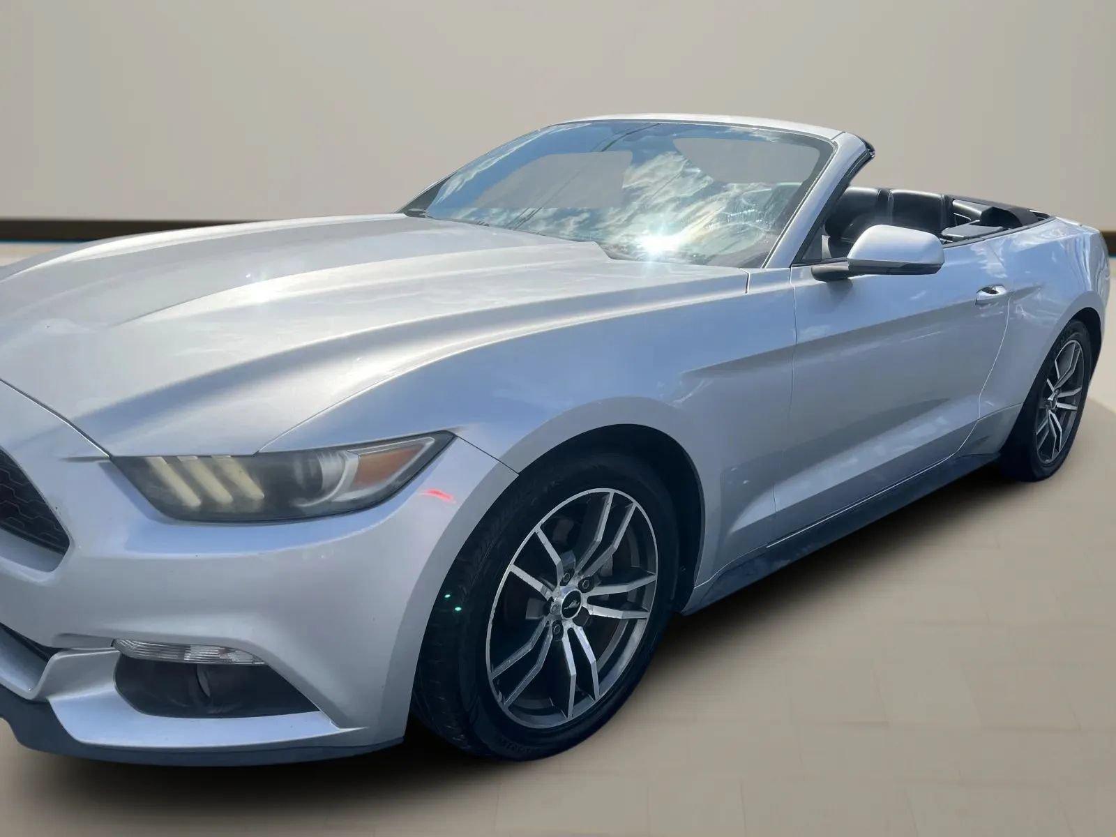 Used 2016 Ford Mustang Premium RWD image 22
