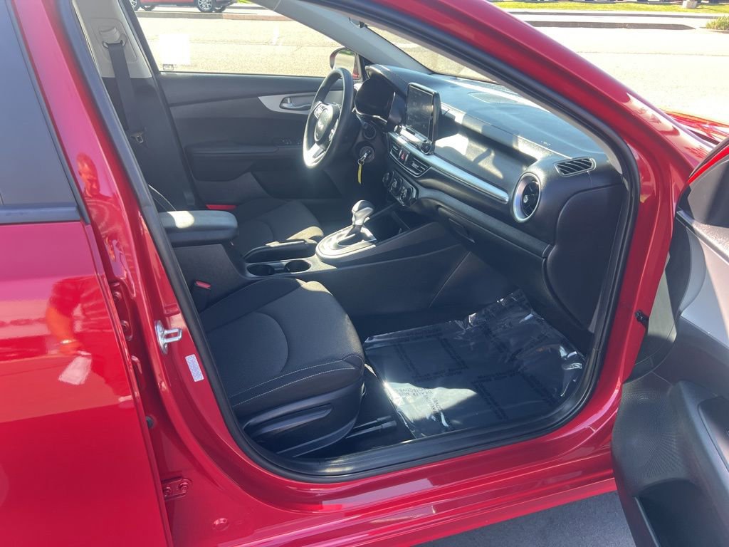 Used 2024 Kia Forte LXS image 18