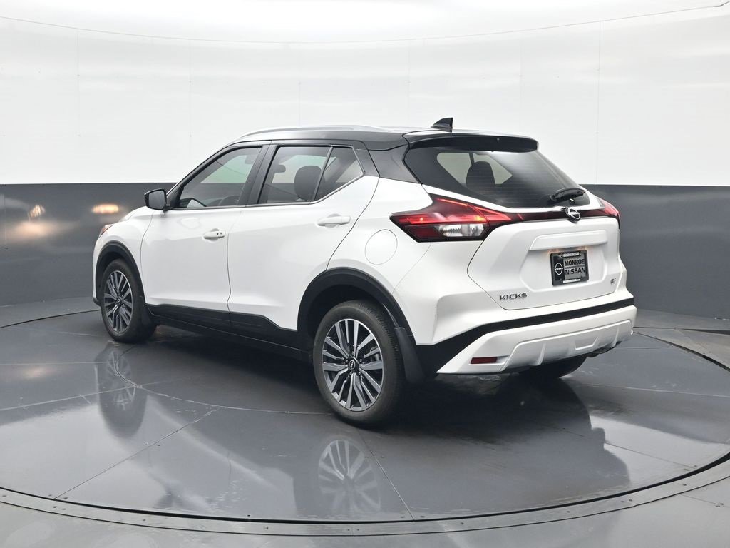 Used 2024 Nissan Kicks SV image 5