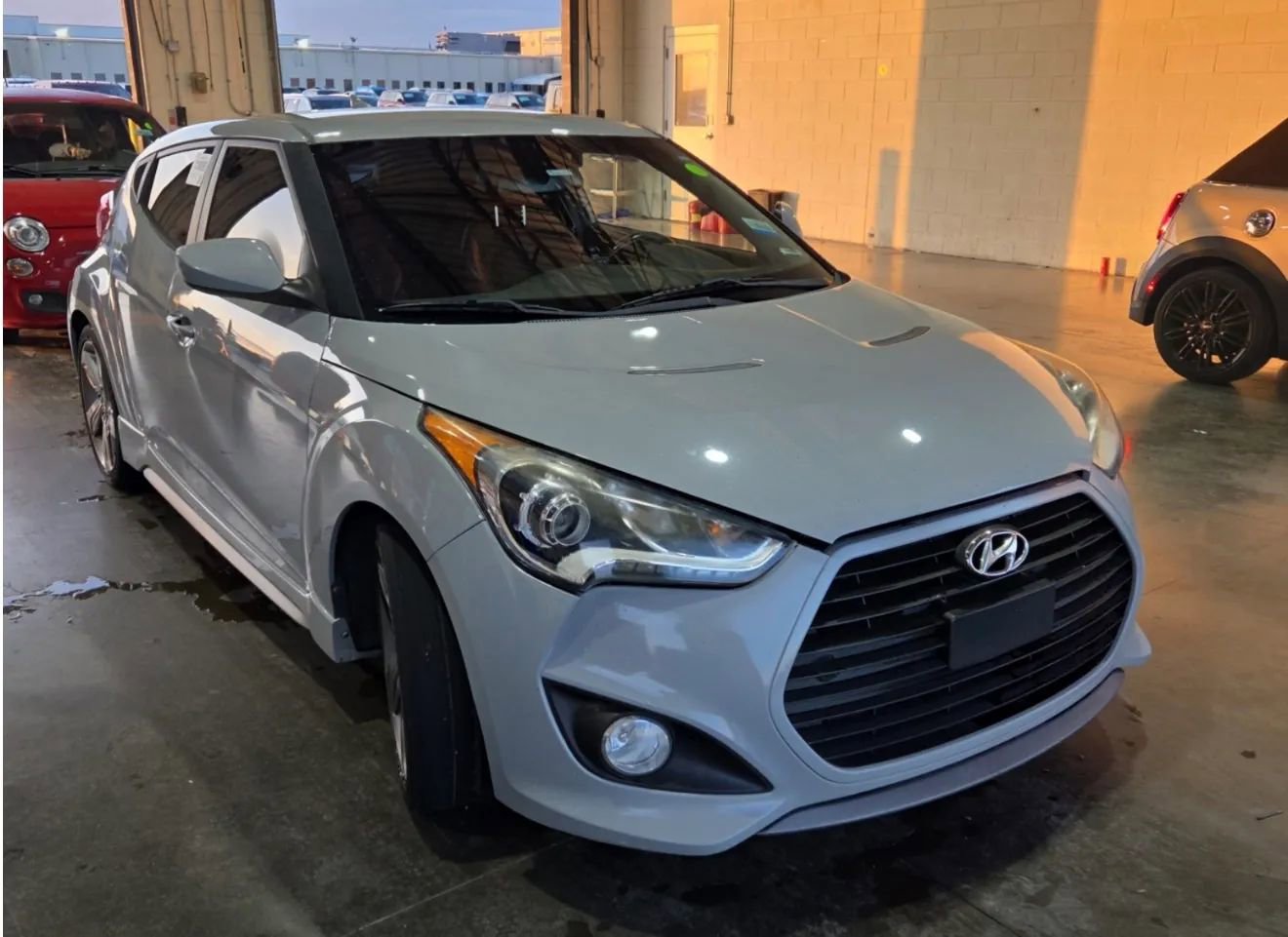 Used 2014 Hyundai Veloster Turbo R-Spec FWD image 5