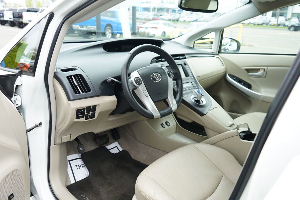 Used 2011 Toyota Prius Four w/ Navigation Pkg FWD image 11