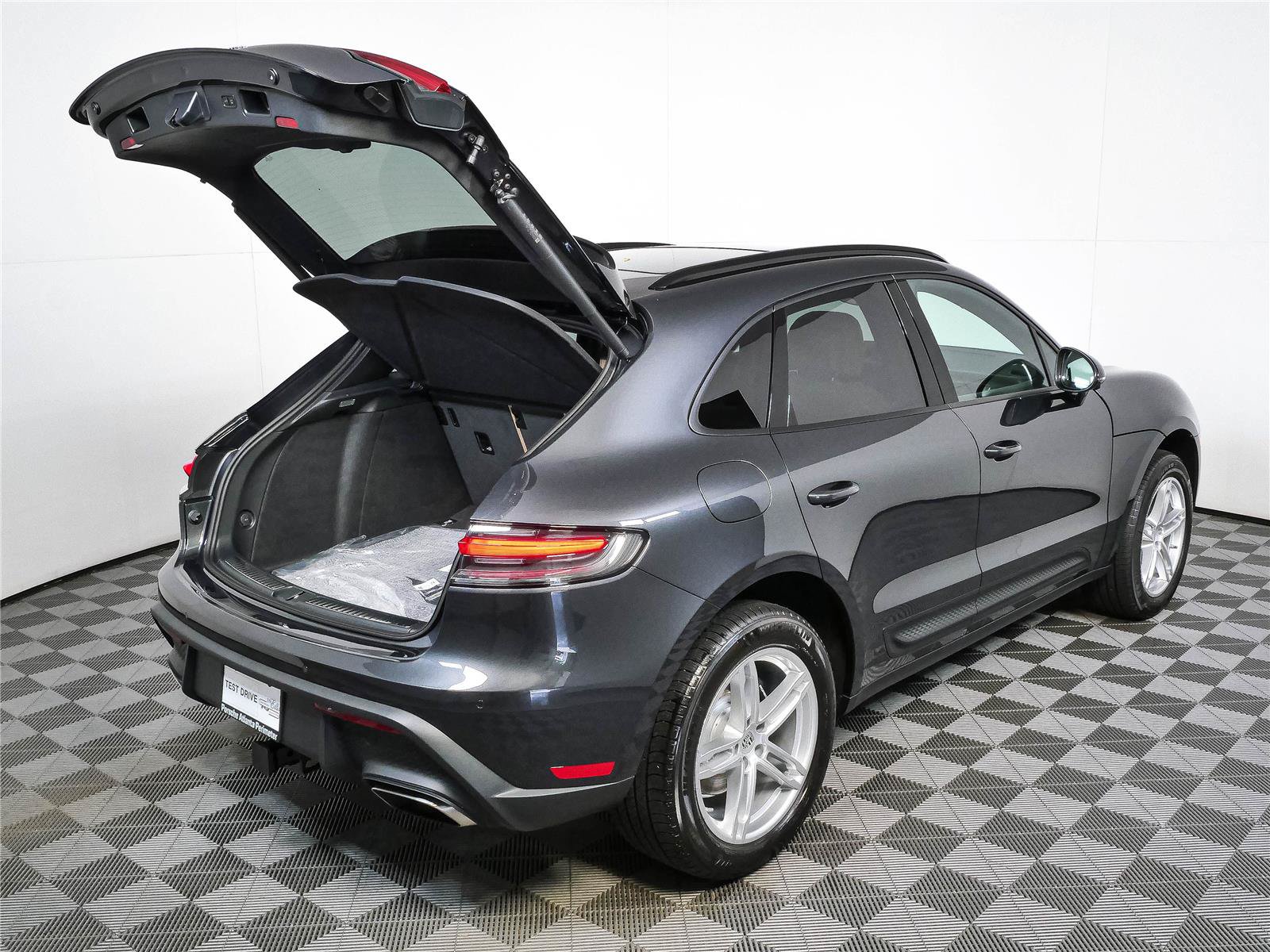 New 2026 Porsche Macan Turbo AWD/4WD image 29