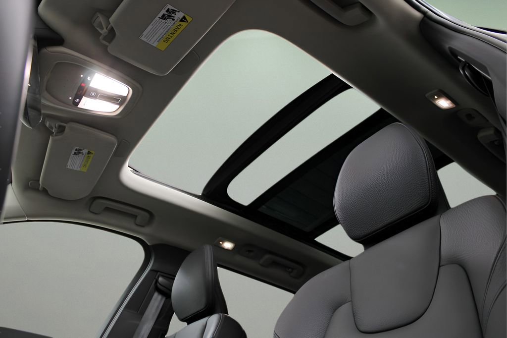 Certified 2024 Volvo XC90 T8 Plus w/ Protection Package image 34