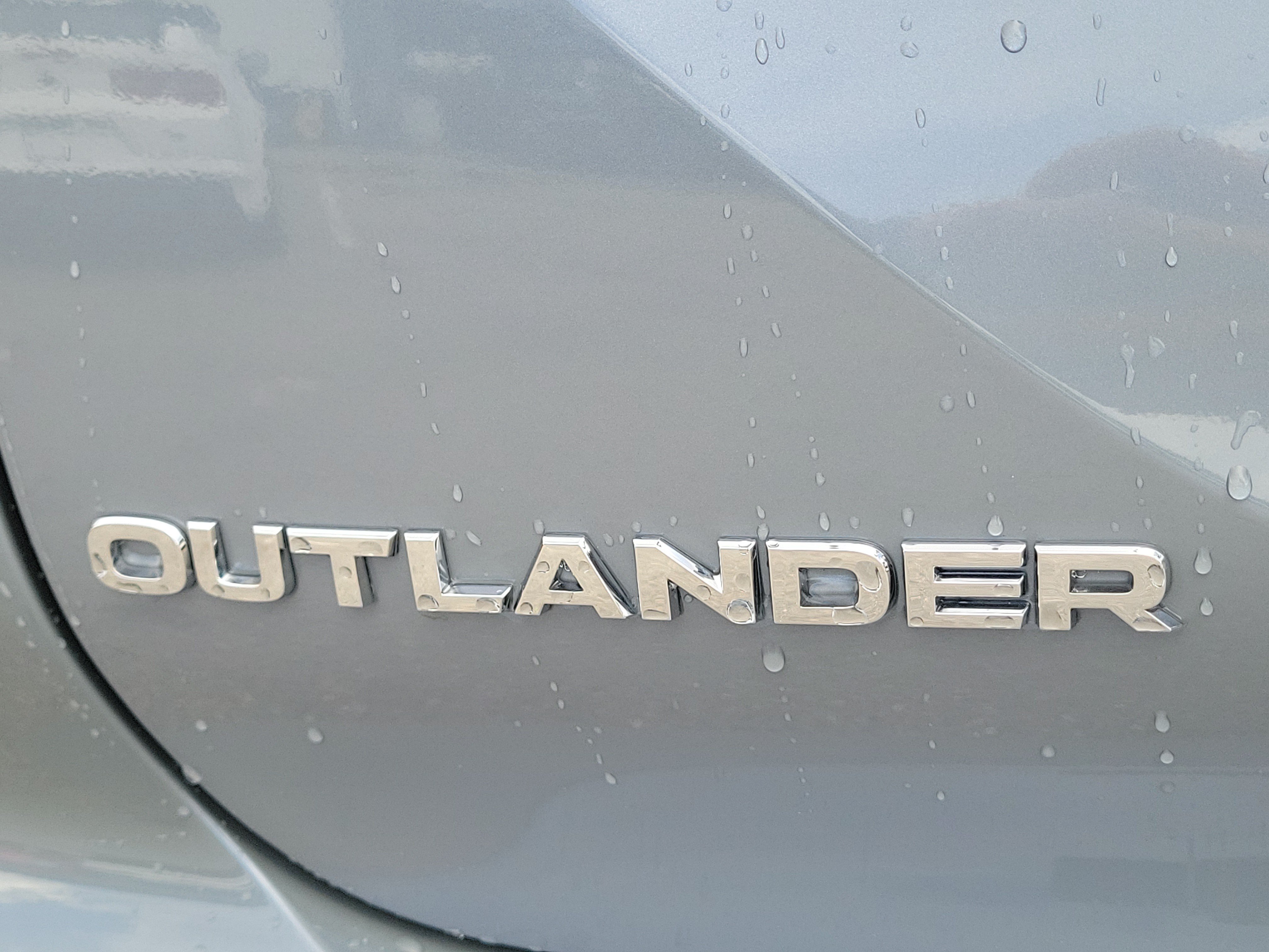 Used 2025 Mitsubishi Outlander SE FWD image 32