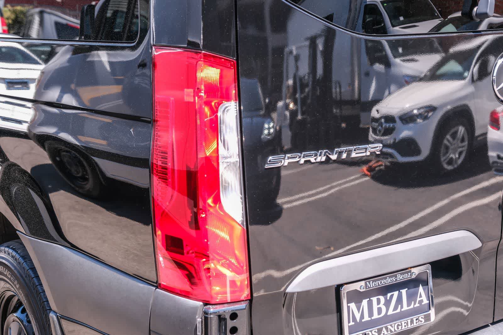 Used 2024 Mercedes-Benz Sprinter 2500 image 6