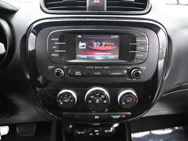 Used 2015 Kia Soul ! image 12