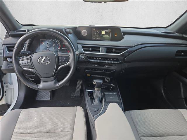 Used 2022 Lexus UX 200 w/ Premium Package FWD image 18