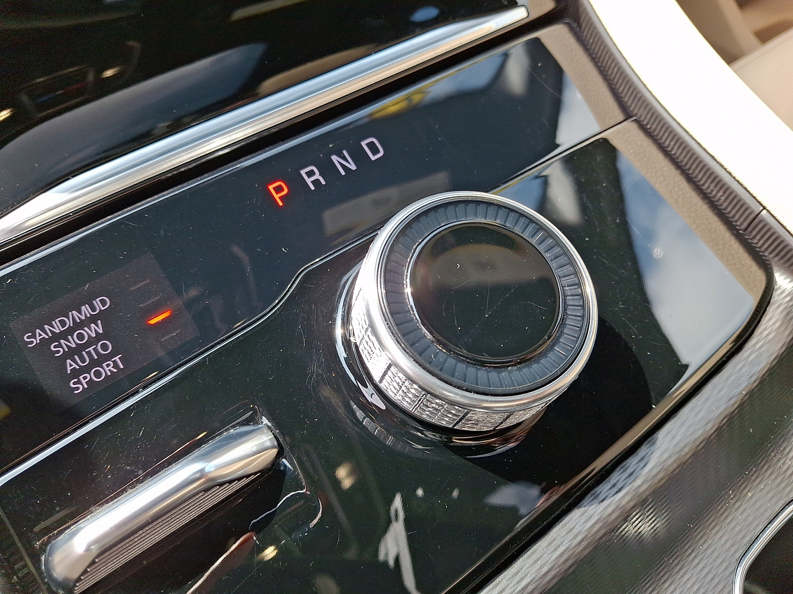 Used 2025 Jeep Grand Cherokee Limited AWD/4WD image 15