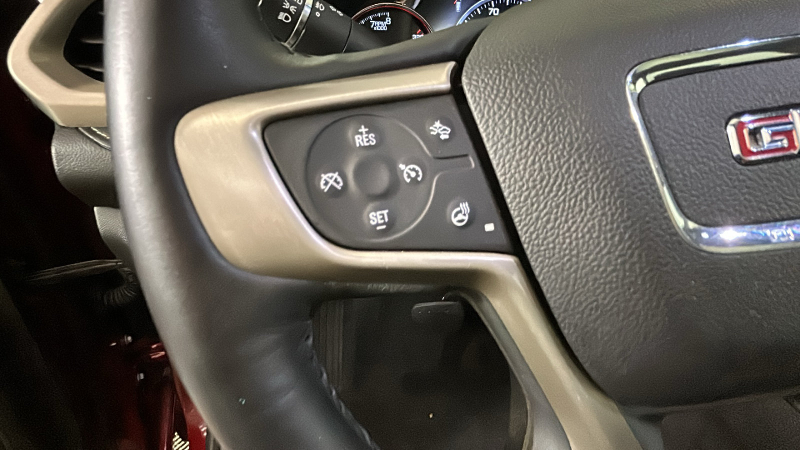 Used 2017 GMC Acadia Denali w/ Technology Package AWD/4WD image 19