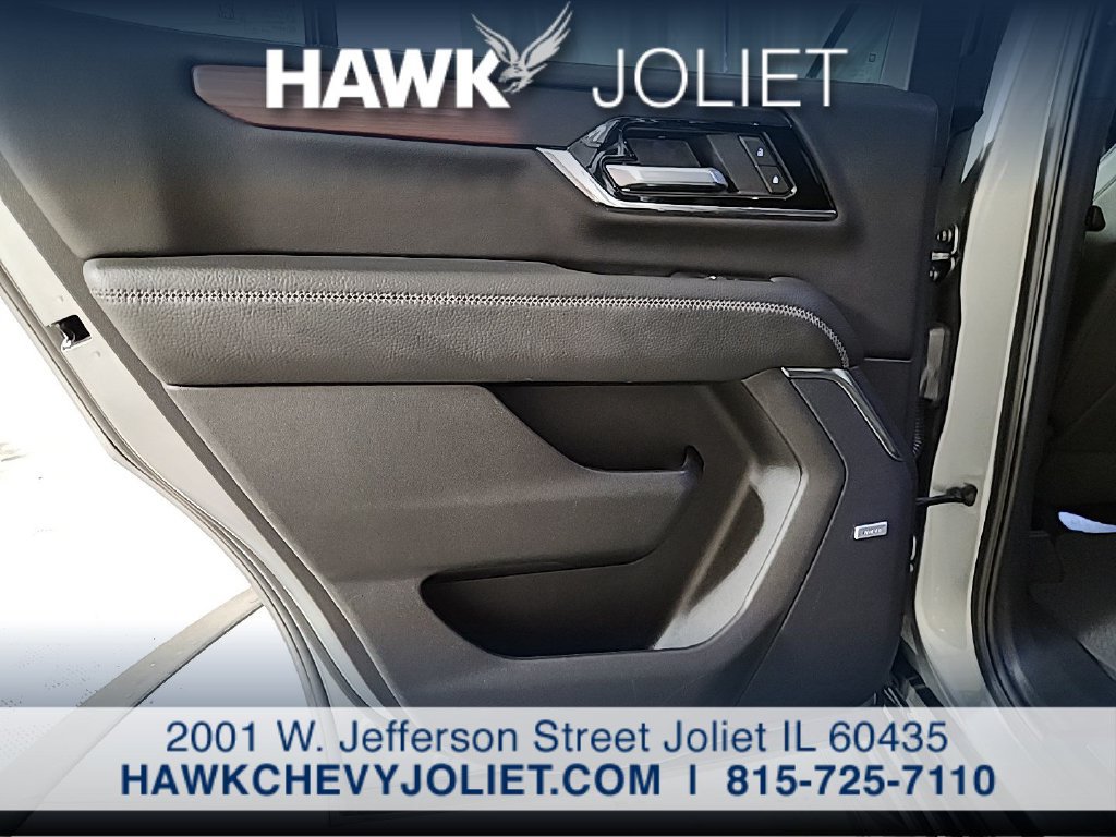 Used 2025 GMC Yukon Denali RWD image 19