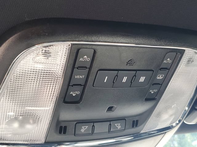 Used 2022 Chrysler 300 S RWD image 30
