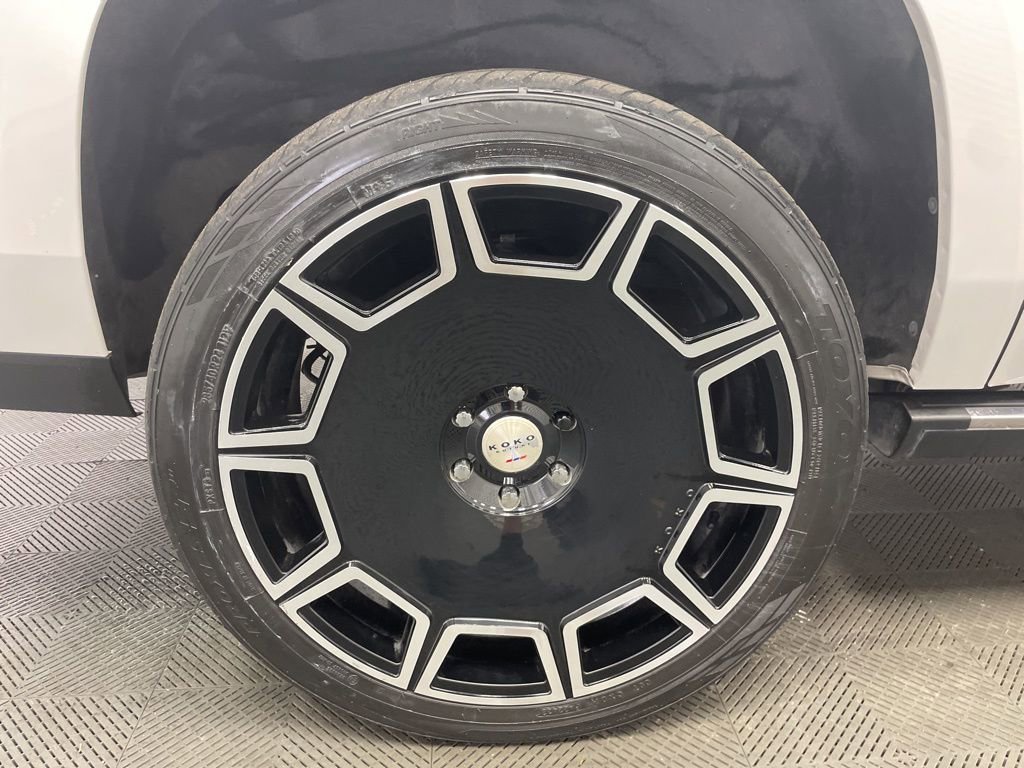 Used 2019 Cadillac Escalade ESV Platinum image 42