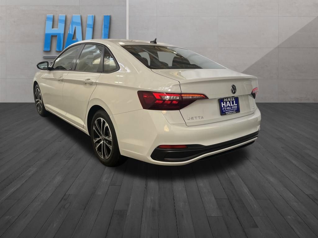 Certified 2024 Volkswagen Jetta Sport image 4