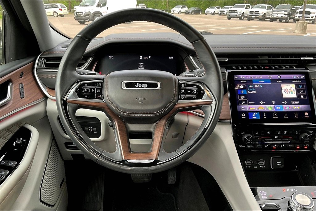 Used 2021 Jeep Grand Cherokee L Summit w/ Luxury Tech Group V image 5