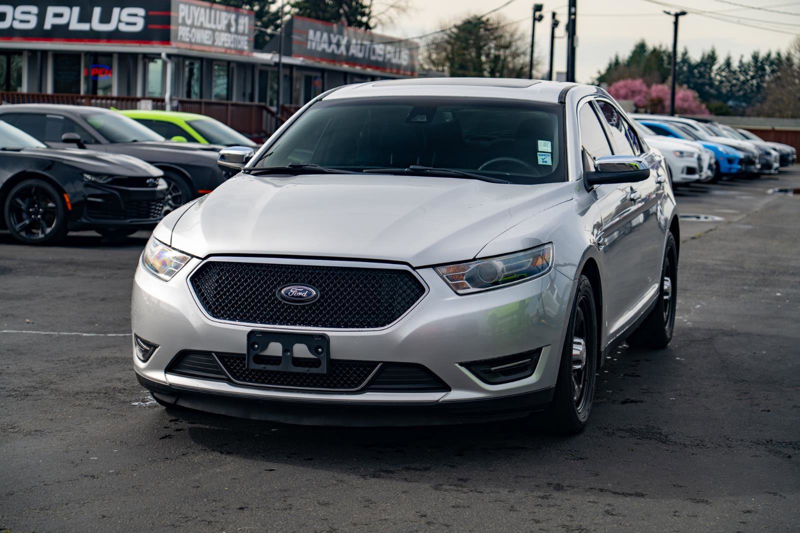 Used 2019 Ford Taurus Limited FWD image 4
