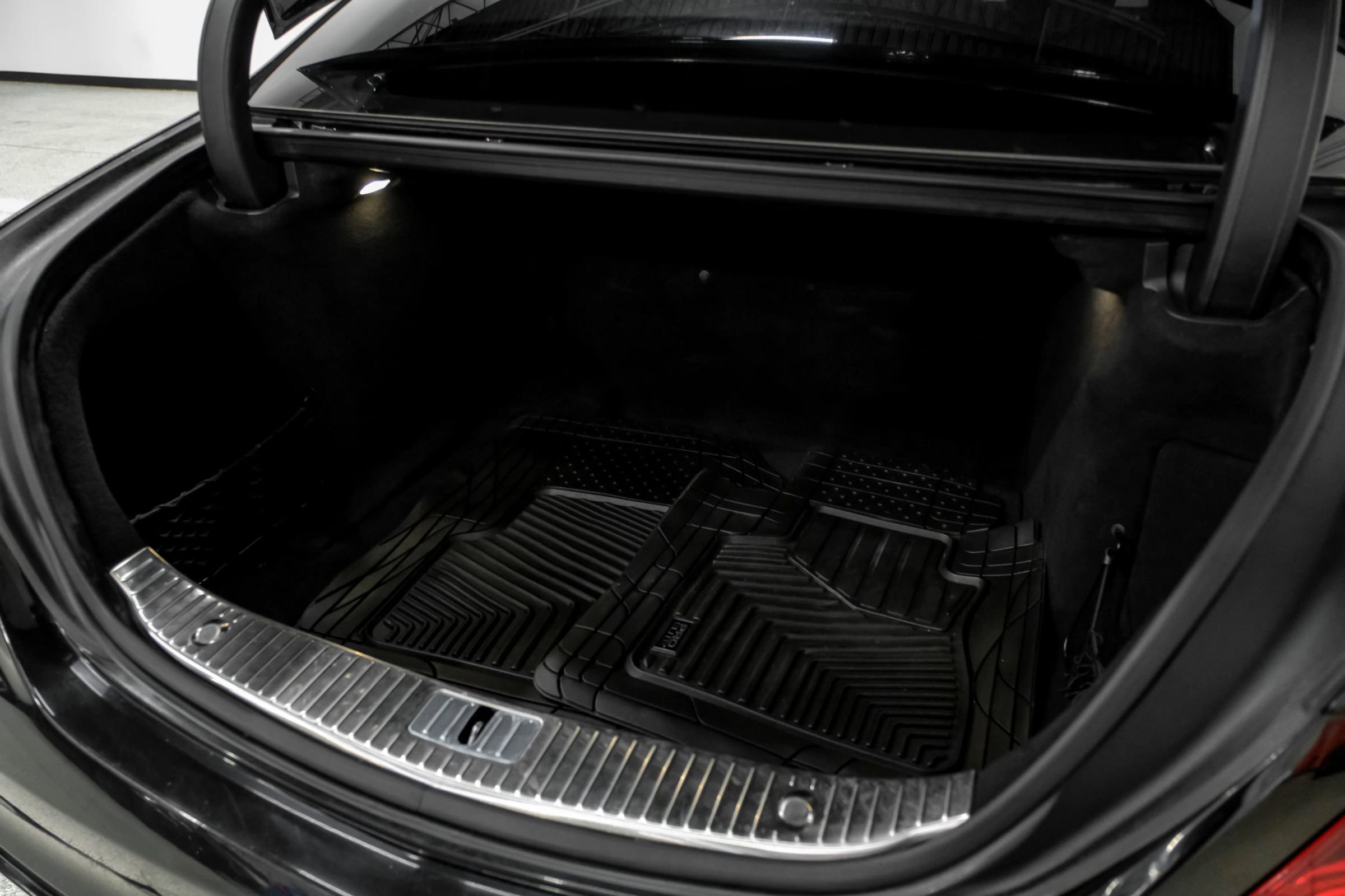 Used 2015 Mercedes-Benz S 63 AMG 4MATIC Sedan image 60