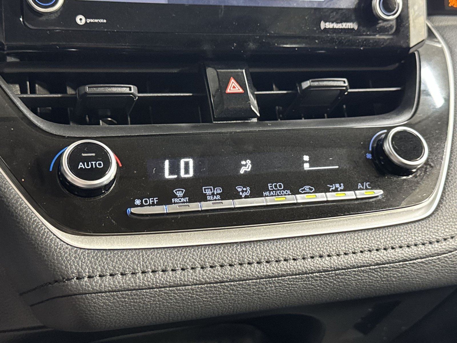 Used 2022 Toyota Corolla LE FWD image 33