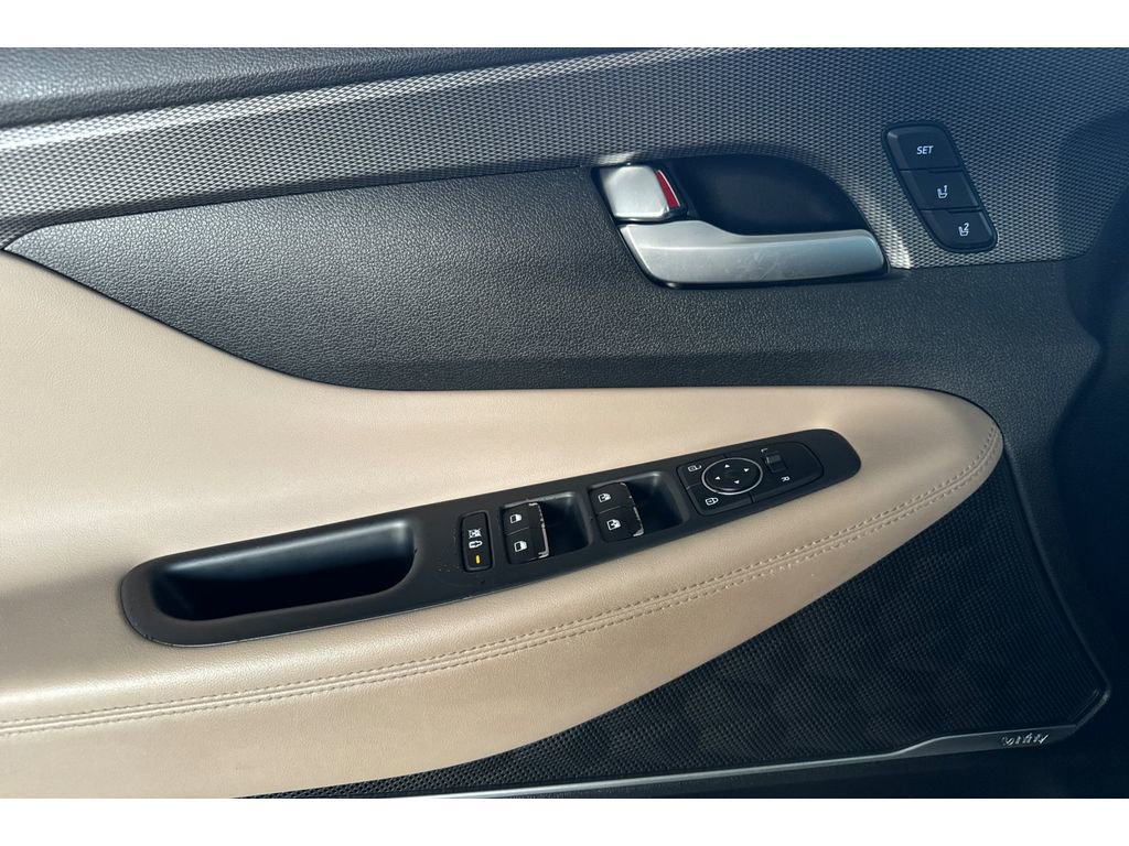 Used 2019 Hyundai Santa Fe FWD image 11