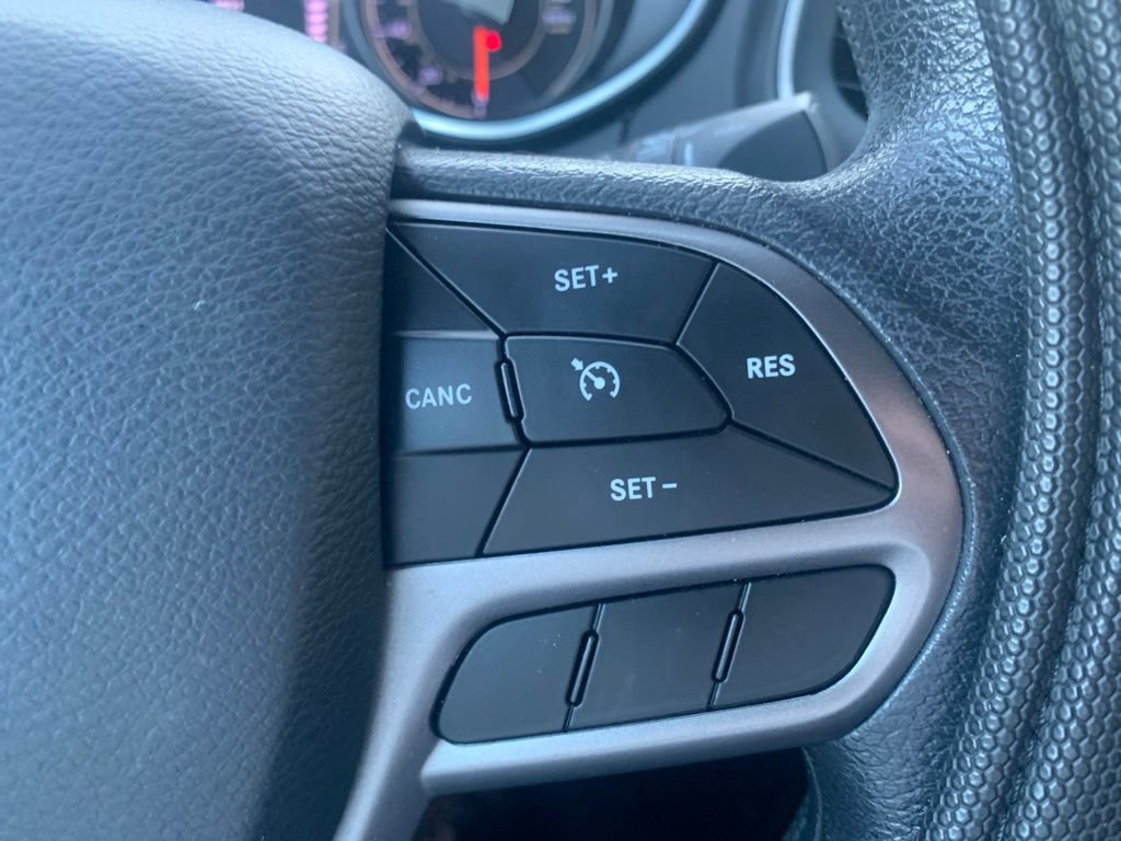 Used 2019 Jeep Cherokee Latitude w/ Popular Appearance Group AWD/4WD image 15