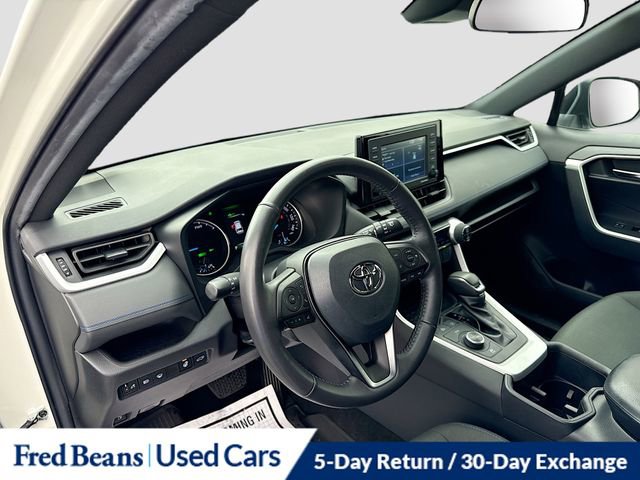 Used 2022 Toyota RAV4 SE w/ Convenience Package image 10