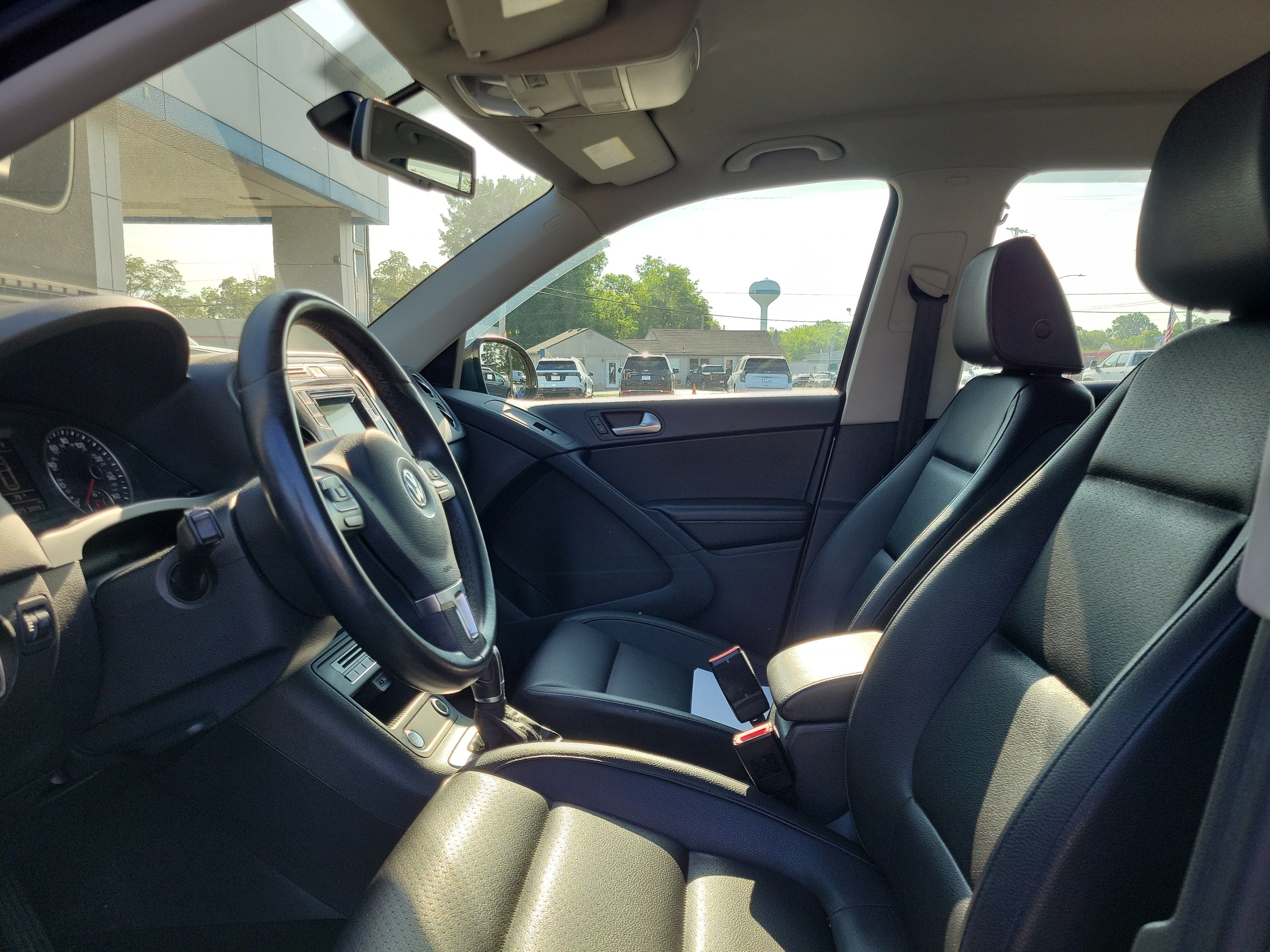 Used 2016 Volkswagen Tiguan S FWD image 15