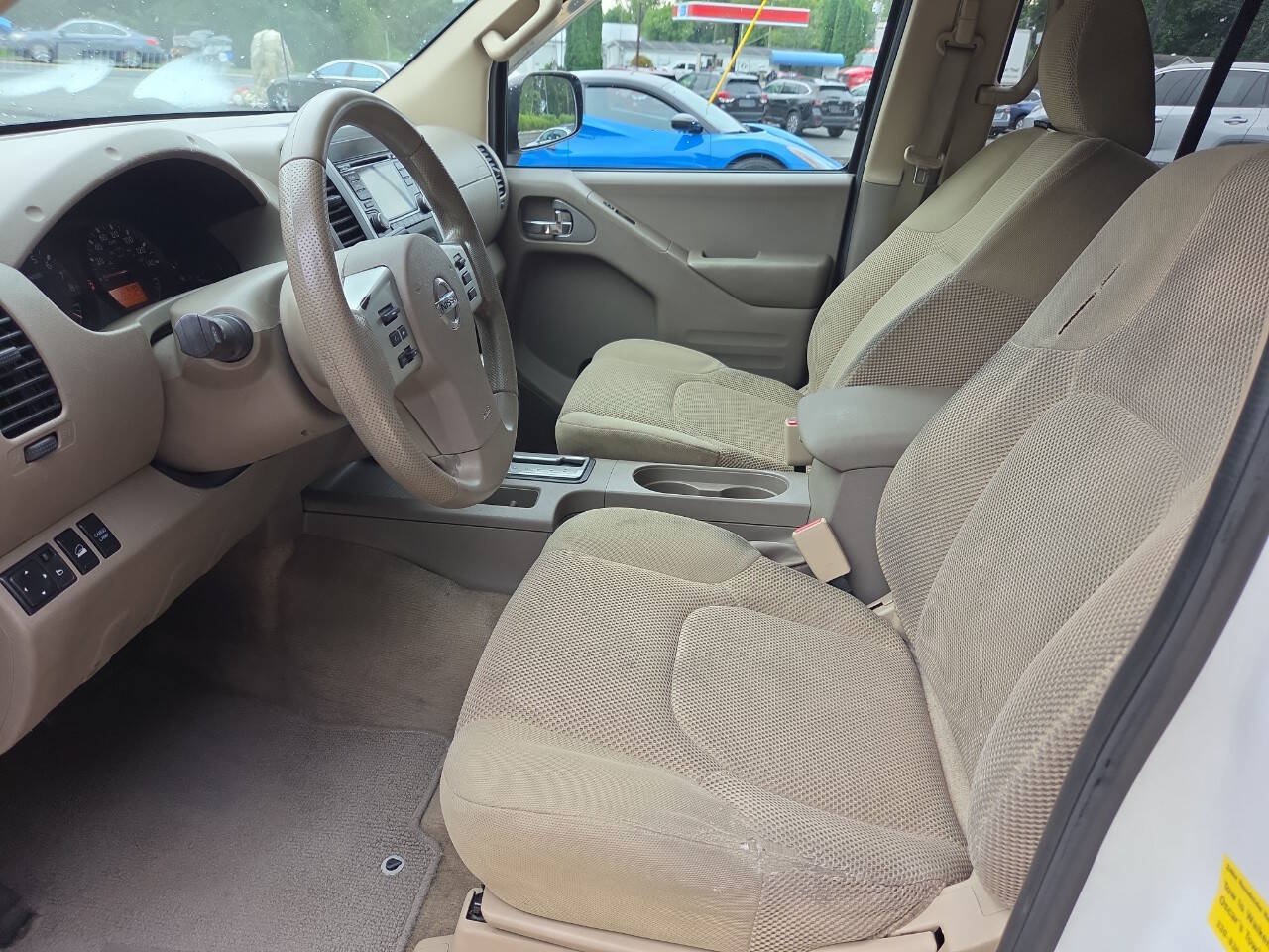 Used 2015 Nissan Frontier SV AWD/4WD image 13