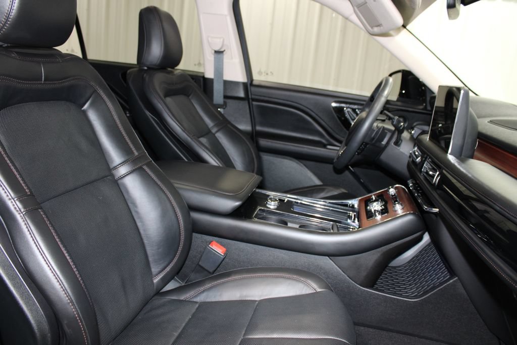 Used 2024 Lincoln Aviator Reserve w/ Equipment Group 201A RWD image 34