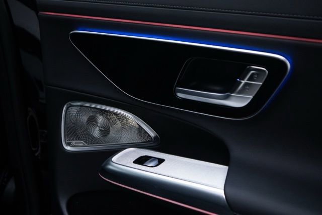 Used 2025 Mercedes-Benz E 450 4MATIC All-Terrain Wagon image 26